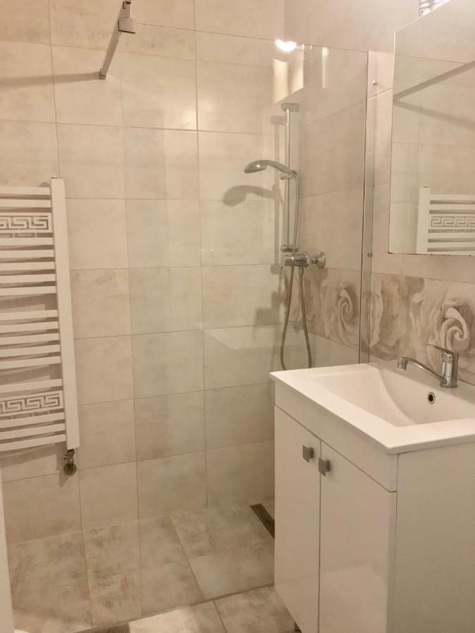 Downtown Pedestrian Zone Apartment Bratislava Exterior photo